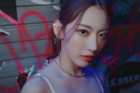 LE SSERAFIM Sakura Antifragile LE SSERAFIM Sakura Antifragile