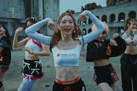 LE SSERAFIM Sakura Antifragile LE SSERAFIM Sakura Antifragile