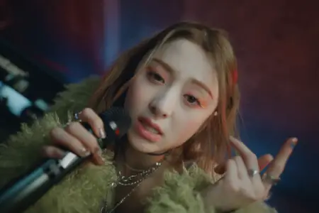 LE SSERAFIM Yunjin Antifragile LE SSERAFIM Yunjin Antifragile