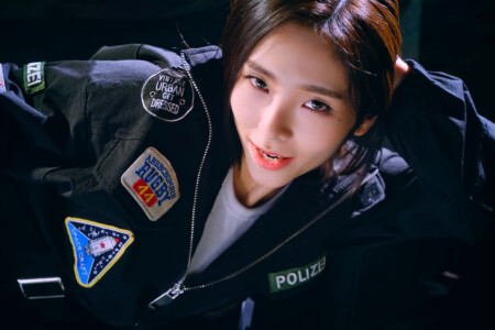 Queenz Eye Ahyoon Yummy Yummy Queenz Eye Ahyoon Yummy Yummy