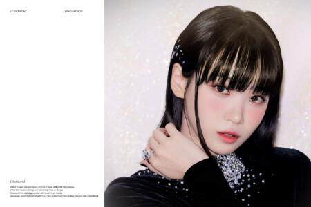 LE SSERAFIM Chaewon Antifragile Teaser - Iridescent Opal Ver. LE SSERAFIM Chaewon Antifragile Teaser - Iridescent Opal Ver.