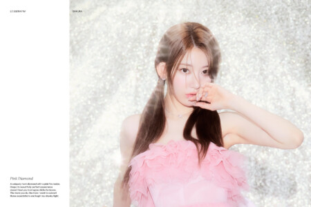 LE SSERAFIM Sakura Antifragile Teaser - Iridescent Opal Ver. LE SSERAFIM Sakura Antifragile Teaser - Iridescent Opal Ver.