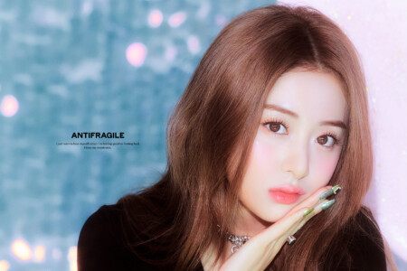 LE SSERAFIM Yunjin Antifragile Teaser - Iridescent Opal Ver. LE SSERAFIM Yunjin Antifragile Teaser - Iridescent Opal Ver.