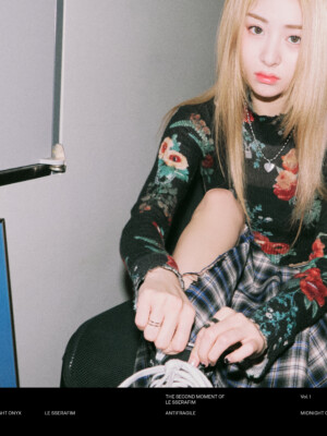 Yunjin LE SSERAFIM Antifragile Teaser - Midnight Onyx Yunjin LE SSERAFIM Antifragile Teaser - Midnight Onyx