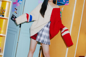 Bae NMIXX Funky Glitter Christmas Teaser 1 Bae NMIXX Funky Glitter Christmas Teaser 1