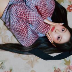 Sullyoon NMIXX Funky Glitter Christmas Teaser 1 Sullyoon NMIXX Funky Glitter Christmas Teaser 1