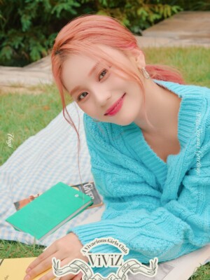 VIVIZ Umji 2023 Season's Greetings VIVIZ Umji 2023 Season's Greetings