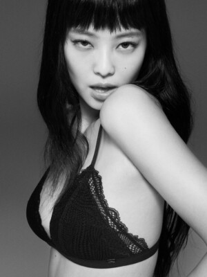 Jennie Calvin Klein Spring 2023 Jennie Calvin Klein Spring 2023