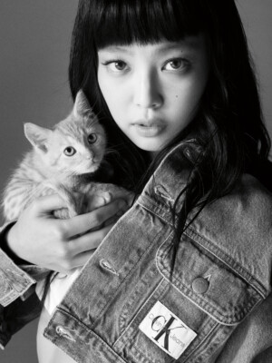 Jennie Calvin Klein Spring 2023 Jennie Calvin Klein Spring 2023