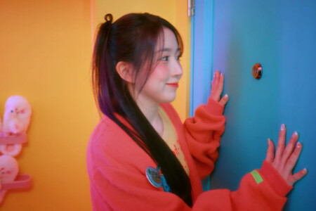 Haewon NMIXX Young, Dumb, Stupid Haewon NMIXX