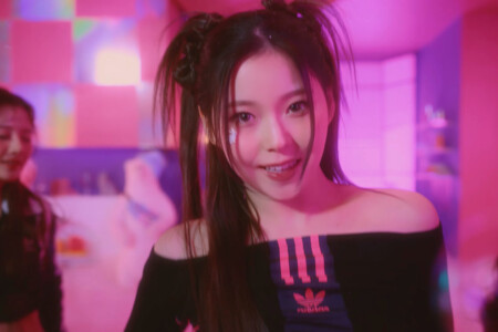 Kyujin NMIXX Young, Dumb, Stupid Kyujin NMIXX