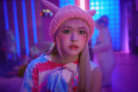 Lily NMIXX Young, Dumb, Stupid Lily NMIXX