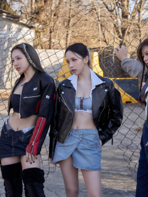 TWICE Ready to Be Set Me Free Making Of Photo Unit TWICE Ready to Be Set Me Free Making Of Photo Unit