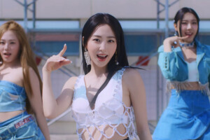 Yukyung ALICE Show Down Yukyung ALICE Show Down