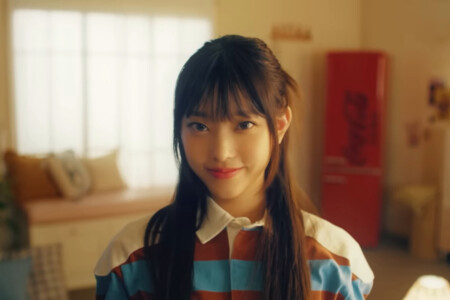 NewJeans Haerin Zero (Coca Cola CF) NewJeans Haerin Zero (Coca Cola CF)