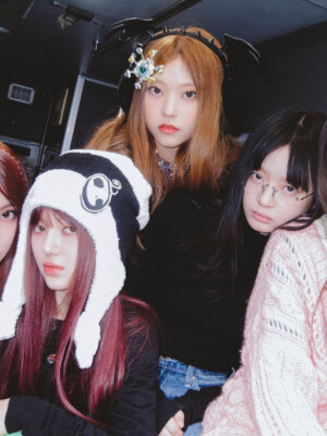 Newjeans OMG Teaser Group Newjeans OMG Teaser Group