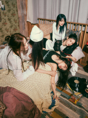 (G)I-DLE I Feel Concept Group