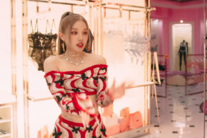 Yuqi (G)I-DLE Queencard Yuqi (G)I-DLE Queencard