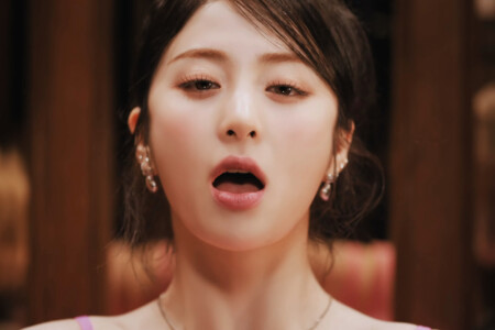 Yunjin LE SSERAFIM Unforgiven LE SSERAFIM Unforgiven Yunjin