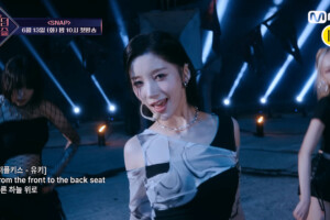 Purple Kiss Yuki PICK-CAT Queendom Puzzle