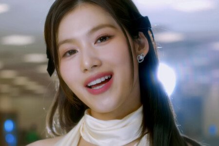 MISAMO Sana Marshmallow