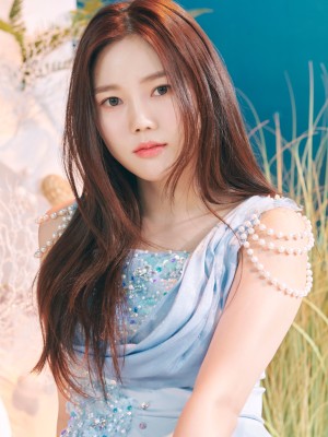 Oh My Girl Hyojung Golden Hourglass Concept
