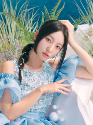 Oh My Girl Yubin Golden Hourglass Concept Oh My Girl Yubin Golden Hourglass Concept