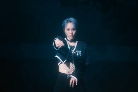 EVERGLOW Mia Slay EVERGLOW Mia Slay