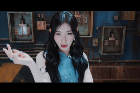 ITZY Untouchable Chaeryeong ITZY Untouchable Chaeryeong