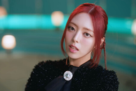 ITZY Yuna Mr. Vampire ITZY Yuna Mr. Vampire