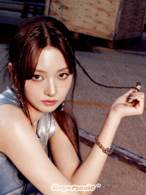 fromis_9 Nagyung Supersonic Teaser Cool ver. fromis_9 Nagyung Supersonic Teaser Cool ver.