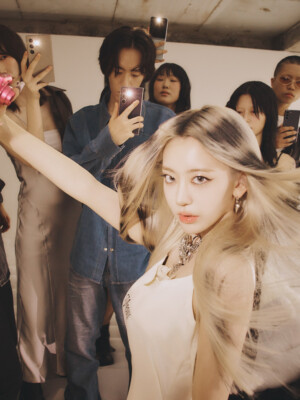 Sakura LE SSERAFIM Crazy Teaser Concept Compact ver. Sakura LE SSERAFIM Crazy